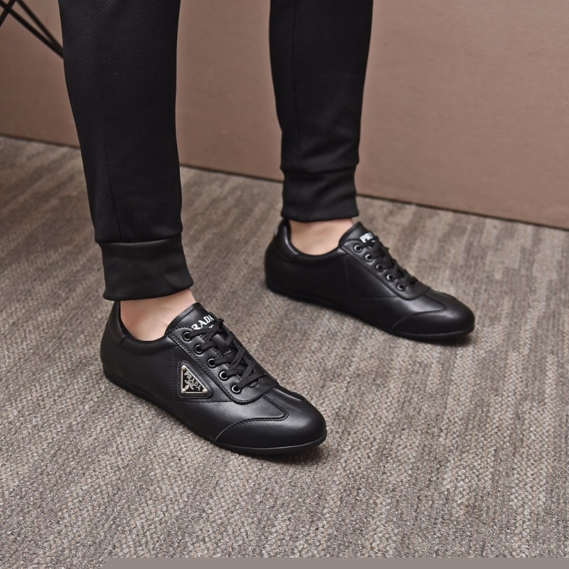Pra*a casual shoes